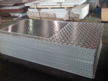 Китай Металлический лист 3105 плиты диаманта алюминиевый плита проступи диаманта алюминия 1100 3003 5052 поставщик